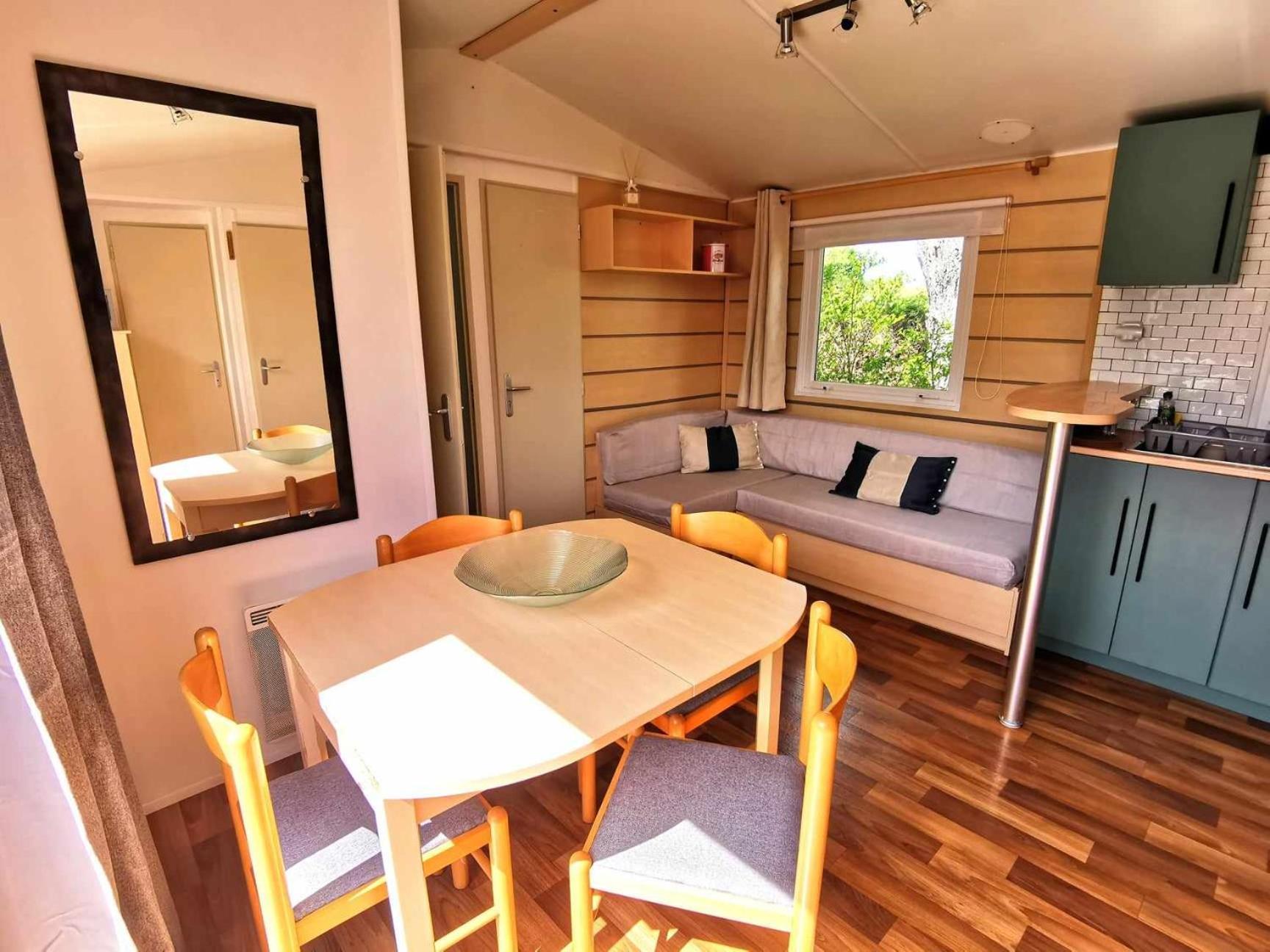 A Deux Pas Du Lac Hotel Ardres Ngoại thất bức ảnh